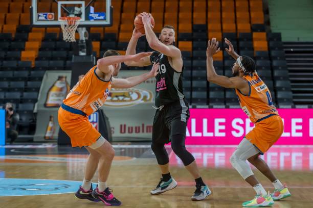 进攻端需要 进攻端需要